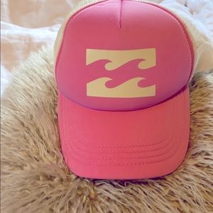 Billabong trucker hat pink